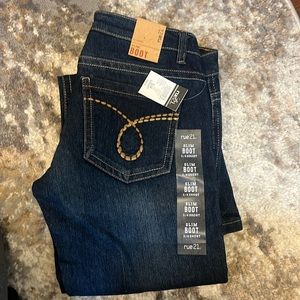 Rue21 - Slim Bootcut Jeans - Size 3/4 Short